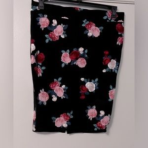 Torrid 2X (18/20) floral pencil skirt